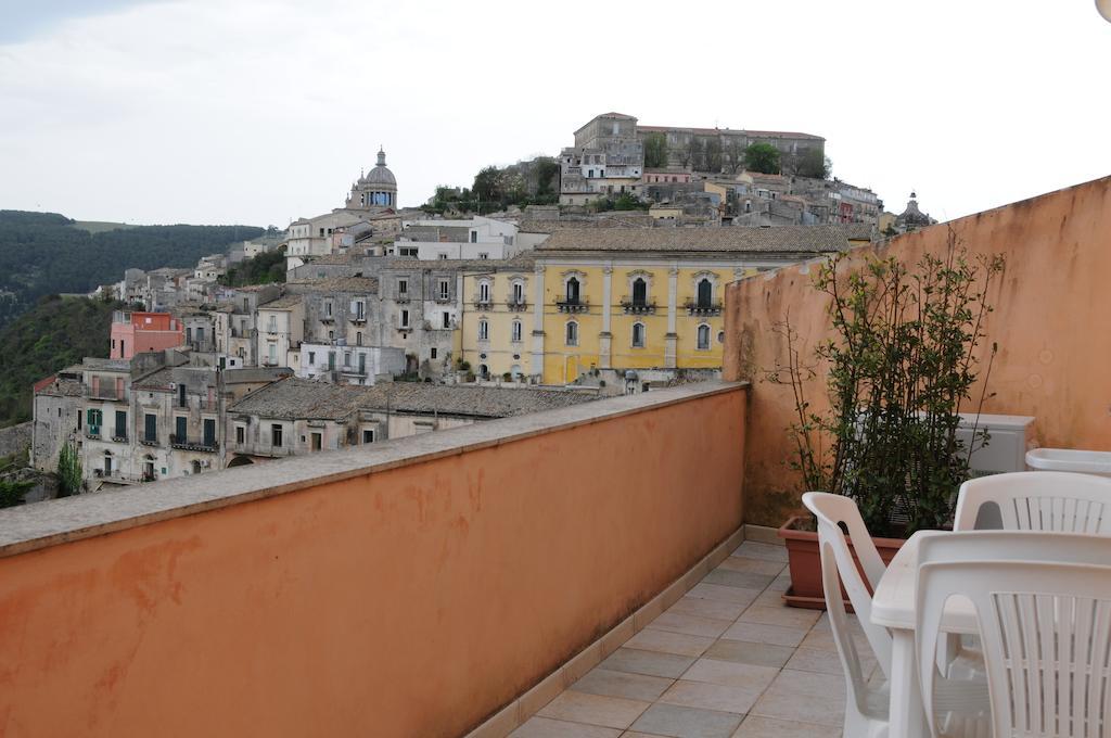 L'Apparthotel Ragusa Habitación foto